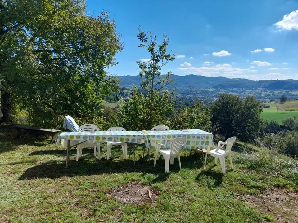 Les Coteaux De Planeze, Chambre Pour 2, 3 Ou Famille Nombreuse 2 Adultes 5 Enfants Et Jeunes Belmont-Bretenoux Buitenkant foto